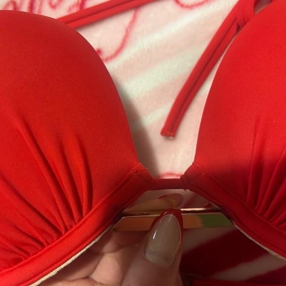 Bombshell Bikini - Picture 3 of 4